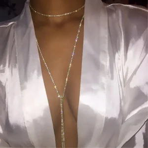 Collier Strass Argenté élégant