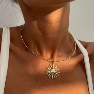 collier pendentif soleil