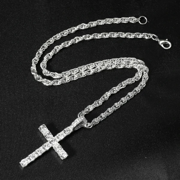 collier argenté croix mini diamants