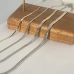 bijou moderne chaîne serpent