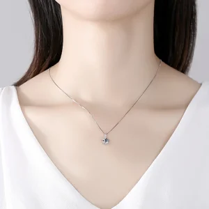 collier pendentif moissanite colorée