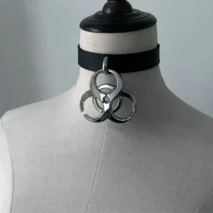 Collier Cuir Choker Pendentif style Rock