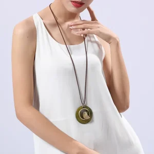 collier long pendentif ethnique